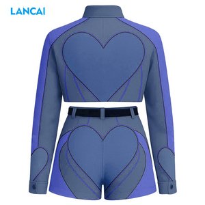 Ensemble 2 pièces pour femme : veste courte unie et short taille haute au-dessus du genou, survêtement streetwear à capuche en coton écoresponsable - Product Image 2
