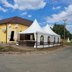 Tente Pagode Moderne à Structure en Aluminium, Toit en PVC Blanc, Imperméable et Résistante au Vent, Abri pour Cérémonies de Mariage et Fêtes en Extérieur - Product Image 3