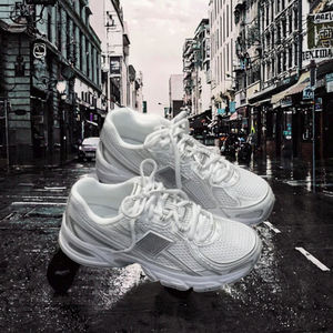 Nueva venta al por mayor Chunky personalizado ligero caminar Zapatos elegantes nube zapatillas <span class=keywords><strong>para</strong></span> hombres mujeres corte zapatillas suaves transpirables - Product Image 3