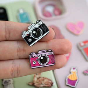 Nouveau Style mignon dessin animé alliage métal émail Badge elfe bidimensionnel sac à dos bijoux émail broche - Product Image 3