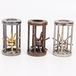 <span class=keywords><strong>Kong</strong></span> <span class=keywords><strong>Ming</strong></span> déverrouille et déverrouille l'anneau à neuf anneaux Zhuge Liang a verrouillé la maison de jouets familiale de la cage à oiseaux - Product Image 1