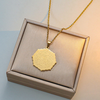 Collier pendentif fleur Ayatul Kursi, bijoux en acier inoxydable avec calligraphie arabe islamique, cadeau de Ramadan et de l'Aïd pour hommes et femmes
