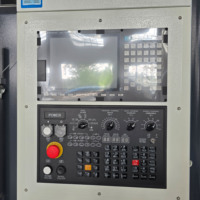Centro de Mecanizado Vertical CNC VMC1160 de Servicio Mediano, Fresadora con Husillo BT40, Cargador de Herramientas de 24 Posiciones, Alta Precisión para Piezas Metálicas