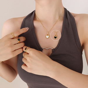 Collar de Cadena con Dije de Corazón de Dos Caras BJG0242N, Chapado en Oro, Acero Inoxidable, Estilo Lindo para Mujeres y Niñas - Product Image 4