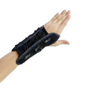 Tutore da polso ortopedico per protezione mani traspirante regolabile per instabilità del polso - Product Image 1