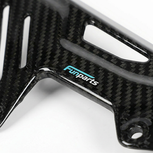 Protection de chaîne en fibre de carbone pour moto Sur-Ron Light Bee - Garde-boue de chaîne modifié et durable - Product Image 3