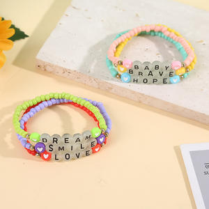 Bracelet personnalisé en perles avec lettre initiale phosphorescente Saint-Valentin pour filles Bracelets en perles de rocaille en verre avec lettre d'<span class=keywords><strong>amour</strong></span> lumineuse Cadeau - Product Image 2