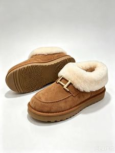 Bottes de neige pour femmes, bottes d'hiver en peau de mouton, à enfiler, doublées de peluche, bout fermé, semelle en caoutchouc antidérapante, chaussures plates de couleur unie - Product Image 2