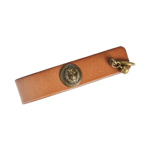 Leather Pipe Stand With Lion Head Buckle Portable Cowhide Smoking Accessory Keychain For Pipes - Product Image 4