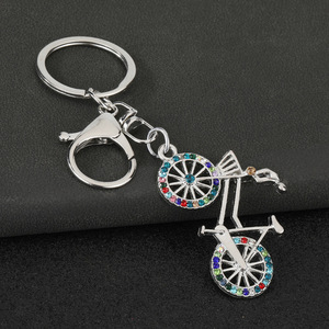 Porte-clés Vélo en Strass - Breloque Scintillante en Cristal pour Vélo, Alliage Or et Argent, pour <span class=keywords><strong>Cyclistes</strong></span> et Décoration <span class=keywords><strong>de</strong></span> Sac - Product Image 2