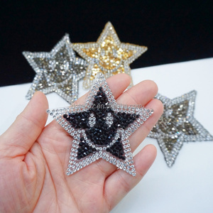 Campione gratuito di stelle nere strass di cristallo rifiniture Happy <span class=keywords><strong>Face</strong></span> Star 3d applique strass per giacca - Product Image 1