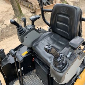 รถขุดตีนตะขาบมือสอง รุ่น CAT301.7 ยี่ห้อ Caterpillar ขนาด 2 ตัน ใช้เครื่องยนต์เดิมจากรถขุด MINI Excavator - Product Image 3