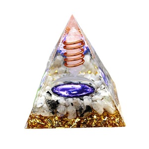 Ornement en résine époxy cristalline en forme de pyramide, pilier en cristal blanc, pierre de lune Taiji violette, décoration d'intérieur, artisanat de bureau - Product Image 5