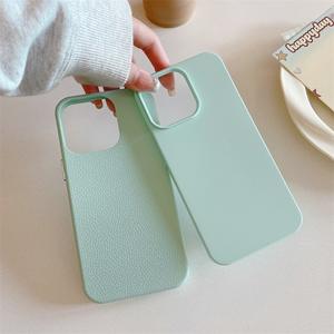 Funda Compatible con iPhone 16e, 15 <span class=keywords><strong>Pro</strong></span> <span class=keywords><strong>Max</strong></span>, <span class=keywords><strong>14</strong></span>, 13, Carcasa de Silicona y PC Suave y Rígida, con Relieve, Antigolpes, Sensación de Piel - Product Image 4