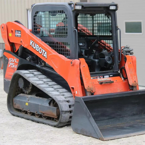 Chargeuse compacte Kubota SVL75 modèle 2020, 74 CV, capacité de charge de 4,1 tonnes, roulement moteur, machinerie agricole avec moteur et boîte de vitesses - Product Image 4