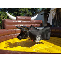 Taureau mécanique de luxe de haute qualité conçu pour la pratique de la lutte contre le taureau de qualité commerciale, style rodéo, avec matelas gonflable inclus