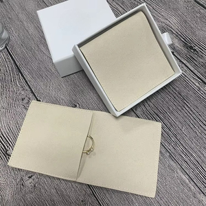 Pochette d'emballage pour bijoux en microfibre avec logo personnalisé, avec boîte à tiroir, 8 cm x 8 cm, beige - Product Image 2