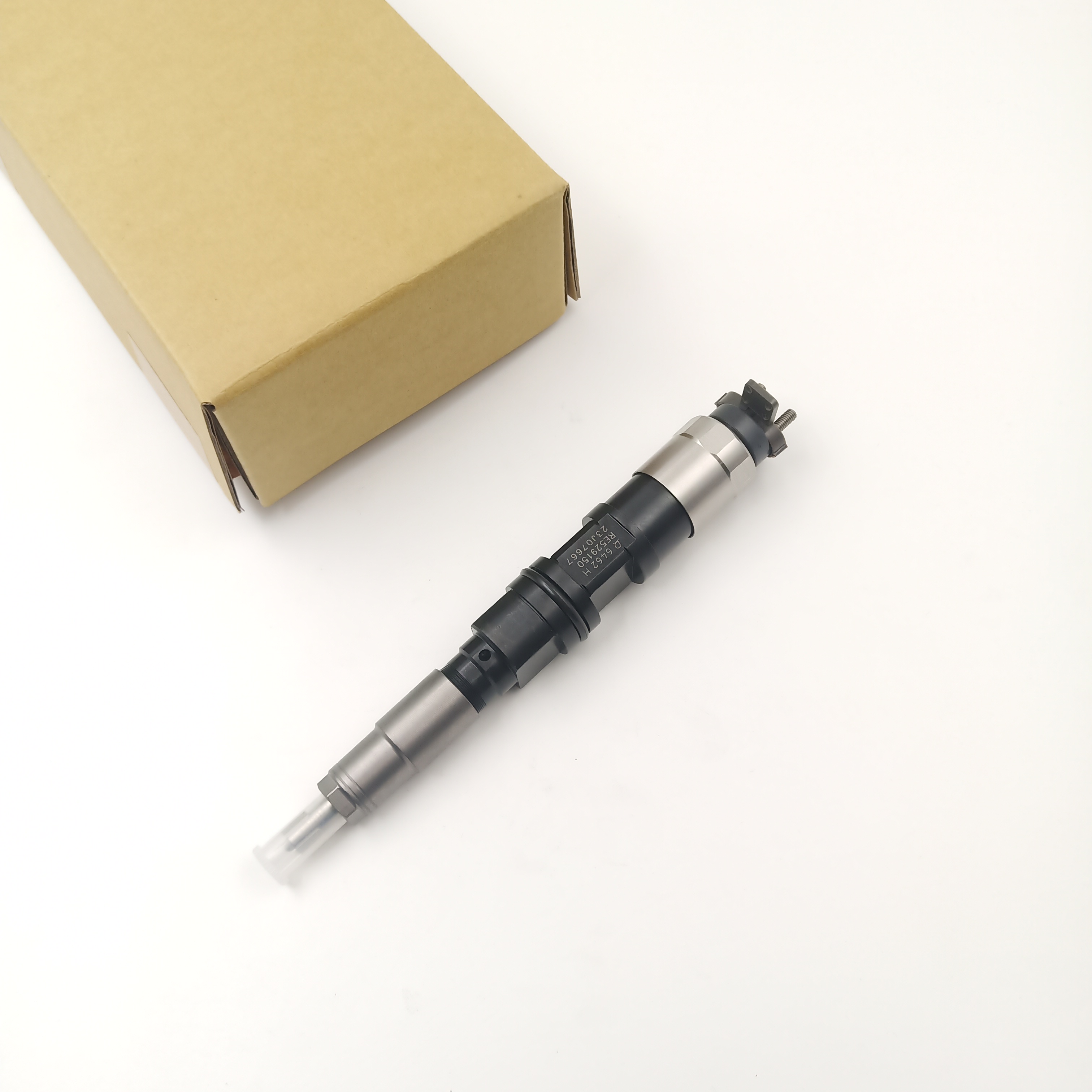 diesel fuel injector 095000-6460 095000-6470 095000-6480 engine  pump injector sprayer RE529150 RE529151 RE529149