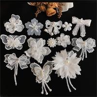 Décorations en dentelle brodée, autocollants lavables en forme de fleurs de perles, adaptés aux étiquettes de vêtements, sacs et autres accessoires.