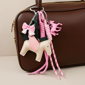 2026 Gran Venta Regalos Festivos Bolso de Mano de Moda para Mujer de Cuero Duradero con Accesorios de Cuero PU Suave, Negro, Rosa, Pequeño Adorno de Cebra - Product Image 2