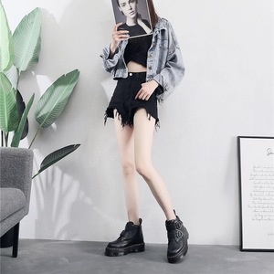 Botas de moto - Botines de cuero genuino para mujer con estampado, botas a la moda con hebilla delgada en forma de corazón - Product Image 1