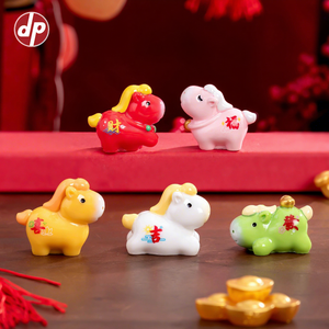 Adorable <span class=keywords><strong>Miniatura</strong></span> de Pony Colorida de Año Nuevo, Adorno de Resina, Accesorio de Decoración DIY, Adorno para Coche o Escritorio - Product Image 3