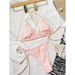 Maillot de bain deux pièces triangle rose pour femme avec perles et liens latéraux - Product Image 3