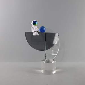 قطع ديكور غرفة المعيشة للمنزل رائد الفضاء سطح المكتب راتنج الجسم المزخرف - Product Image 2