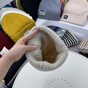 Gorro de Cachemira de Alta Calidad con Diseño de Calavera, Estilo Holgado, Mezcla de Lana Personalizada con Logotipo Metálico Bordado en 3D, Ecológico - Product Image 6