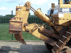 Topadora Cat D8R Usada Confiable con Motor y Caja de Cambios - Capacidad de Topado de 7.5m, Potencia de 320HP, Productividad Comprobada en Condiciones Difíciles - Product Image 3