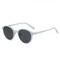 Lunettes de soleil rétro de style américain, monture rouge, haut de gamme, protection UV400, incontournables pour les visages carrés, pour un look naturel.