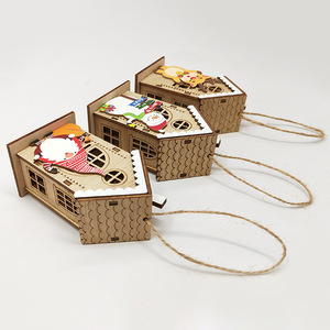 Décoration de Noël en bois à suspendre : maison, Père Noël, renne, bonhomme de neige – Cadeau artisanal pour sapin de Noël - Product Image 4