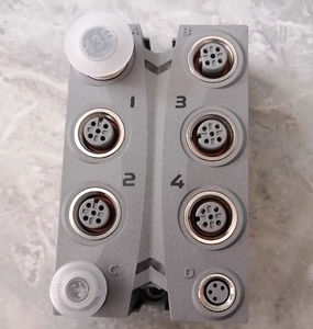 TM7BAI4CLA 100% Neuf et Original Schneider Modicon TM7 Bloc d'extension analogique E/S 4 entrées analogiques 0-20mA Connecteur M12 - Product Image 3