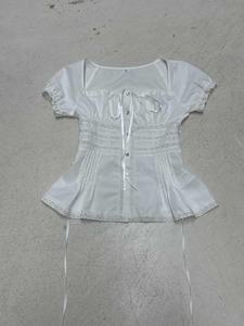 เสื้อครอปถักคอรูปตัวยูแบบเรียบหรูพร้อมดีเทลลูกไม้และแขนพองทรงพองสำหรับผู้หญิง - Product Image 2