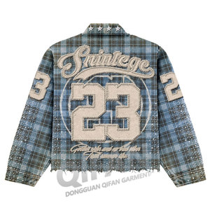 <span class=keywords><strong>Giacca</strong></span> <span class=keywords><strong>di</strong></span> Jeans a Quadri Personalizzata Streetwear da <span class=keywords><strong>Uomo</strong></span> con Colletto a Stella, Patch Ricamate, <span class=keywords><strong>Paillettes</strong></span>, Strass e Bordi Distressed - Product Image 3