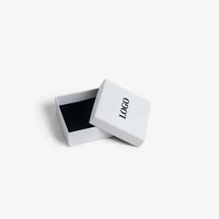 Vente en gros Mini valise de mariage magnétique de luxe Coffret cadeau pour bébé Boîte d'emballage pour nouveau-né avec ruban Boîte cadeau de Noël