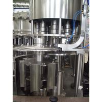 Machine de remplissage bouchage de sachets à buse rotative automatique à 4 6 têtes Machine de remplissage de sachets à bec verseur pour yaourt lait jus