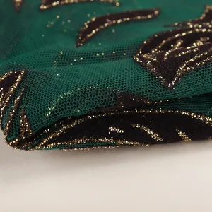 Desain Terbaru dari METAL-Rimmed Hitam Daun Patch Green Printed Tulle Kain 100% Poliester Perjamuan Pernikahan Gaun Kain