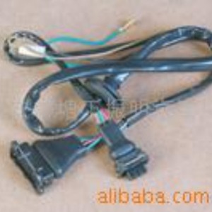 Conector Automotriz OLT, Enchufe de Plástico Negro, Número de Pieza 001002003004005, Para Modelos Generales, Personalizable - Product Image 1