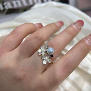 विंटेज महिलाओं के मिश्र धातु 18k सोने की प्लेटेड अंगूठी सफेद प्राकृतिक ताजे पानी के मोती सुरुचिपूर्ण बोहो शैली - Product Image 2