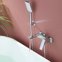 Robinet de bain-douche moderne personnalisé en laiton chromé avec poignée unique en zinc et valve en céramique pour salle de bain