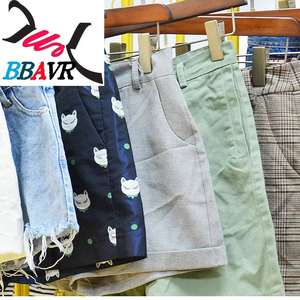 กางเกงขาสั้นผู้หญิง Ukay Hot Sale Gracer คุณภาพสูง เสื้อผ้ามือสอง 45 กก. โพลีเอสเตอร์/คอตตอน ทุกขนาด ราคาสุดคุ้ม - Product Image 3