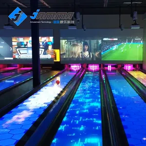 Produk baru proyeksi interaktif jalur bowling Gang mesin bowling taman hiburan