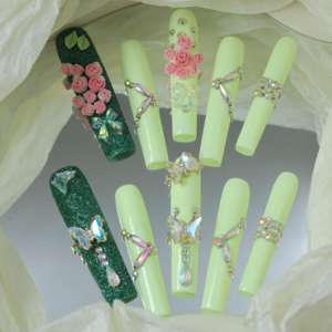 Uñas acrílicas hechas a mano al por mayor, uñas postizas cuadradas de cobertura completa, flores 3D, brillantina, diseños de diamantes de imitación, personalizables. - Product Image 2