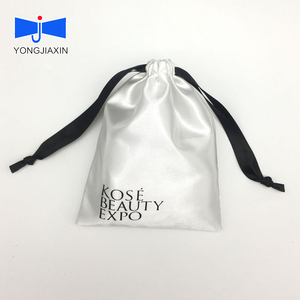 Sacs d'Emballage de Luxe Personnalisés en <span class=keywords><strong>Satin</strong></span> pour Perruques, Extensions de Cheveux et Mèches - Product Image 3