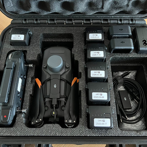 Drone thermique multisensoriel compact Mavic 3TA pour la patrouille des installations pétrolières, gazières, des infrastructures, des ponts et des toitures, et les travaux de projets. - Product Image 2