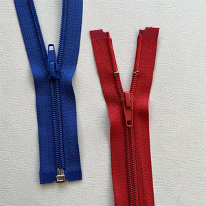 5 #   Cerniere in nylon con chiusura automatica, a denti in plastica, con perno in <span class=keywords><strong>ferro</strong></span>, a fondo aperto, per uniformi scolastiche, abbigliamento sportivo, abbottonature frontali, cappelli e colletti - Product Image 2