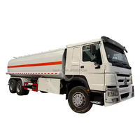 Camion-citerne Sinotruk Howo NX 8x4 12 roues pour distribution de carburant, citerne en acier au carbone, camion-citerne mobile pour distribution d'huile en carrière