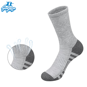 <span class=keywords><strong>Oem</strong></span> moq nhanh Mẫu <span class=keywords><strong>OEM</strong></span> biểu tượng tùy chỉnh CREW SOCKS người đàn ông chạy thể thao vớ bóng rổ vớ - Product Image 3