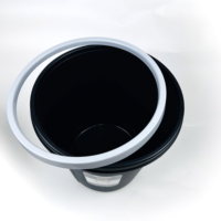 Poubelle ronde à anneau de pression en PP noir durable, poubelle en plastique durable à usage domestique
